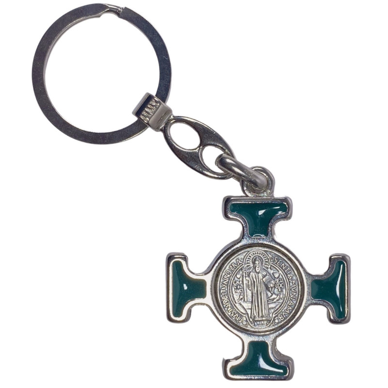 Face avant porte-clés croix émaillée vert avec médaille de Saint Benoît